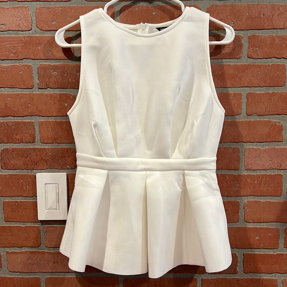 NWOT beautiful white shirt.
